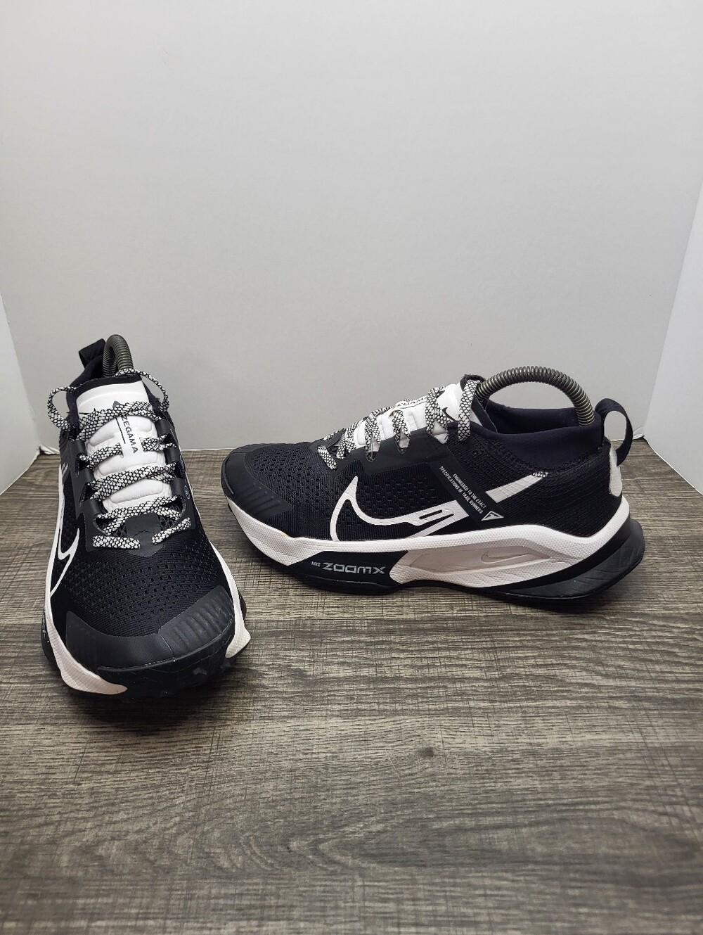 Nike Zegama Trail ZoomX Running Shoes Black White Womens Size 8